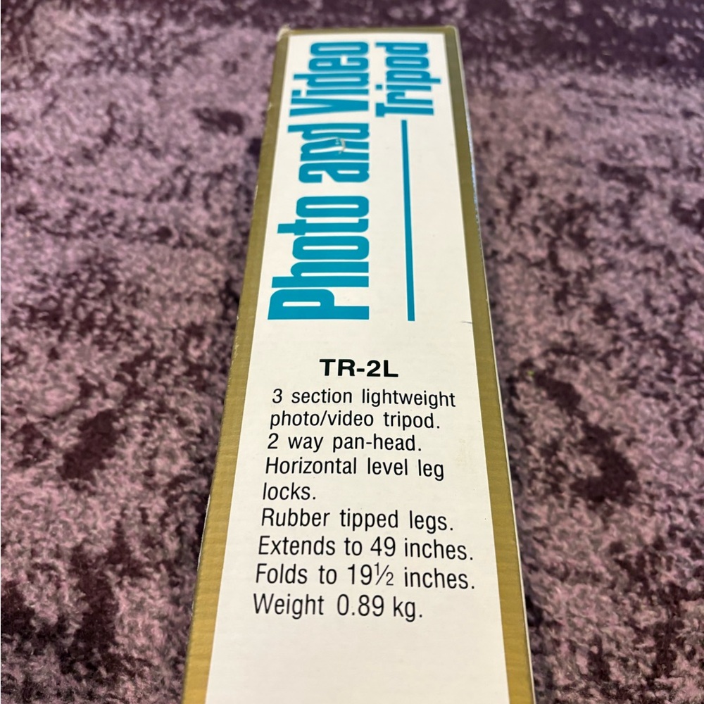 Vintage * Sakar TR-2L Photo and Video Tripod with Box Extends to 49" Retro Decor - Picture 13 of 14
